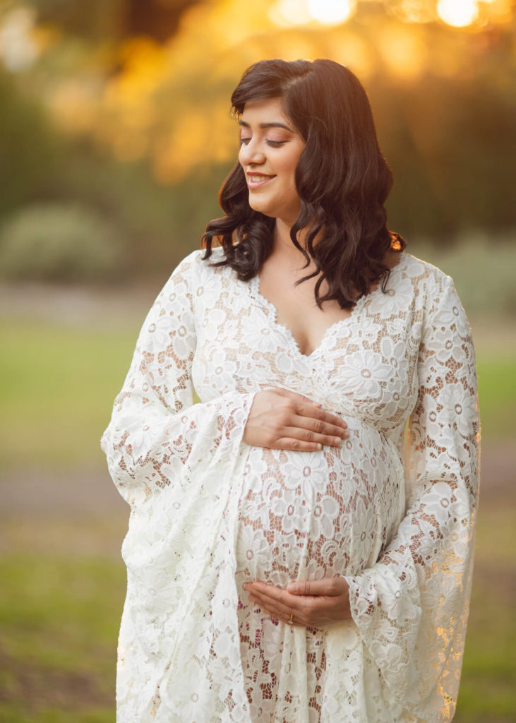 Outdoor maternity session at sunset