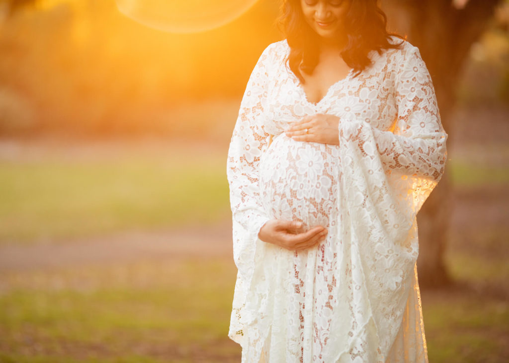 Outdoor maternity session at sunset